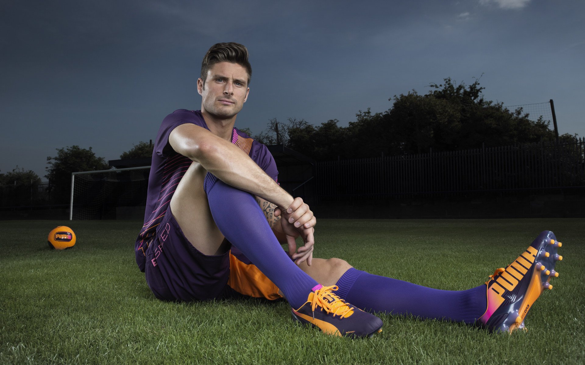 巴斯托尼爆发引领战术革命，哥斯达黎加血拼英格兰映照足球多元未来