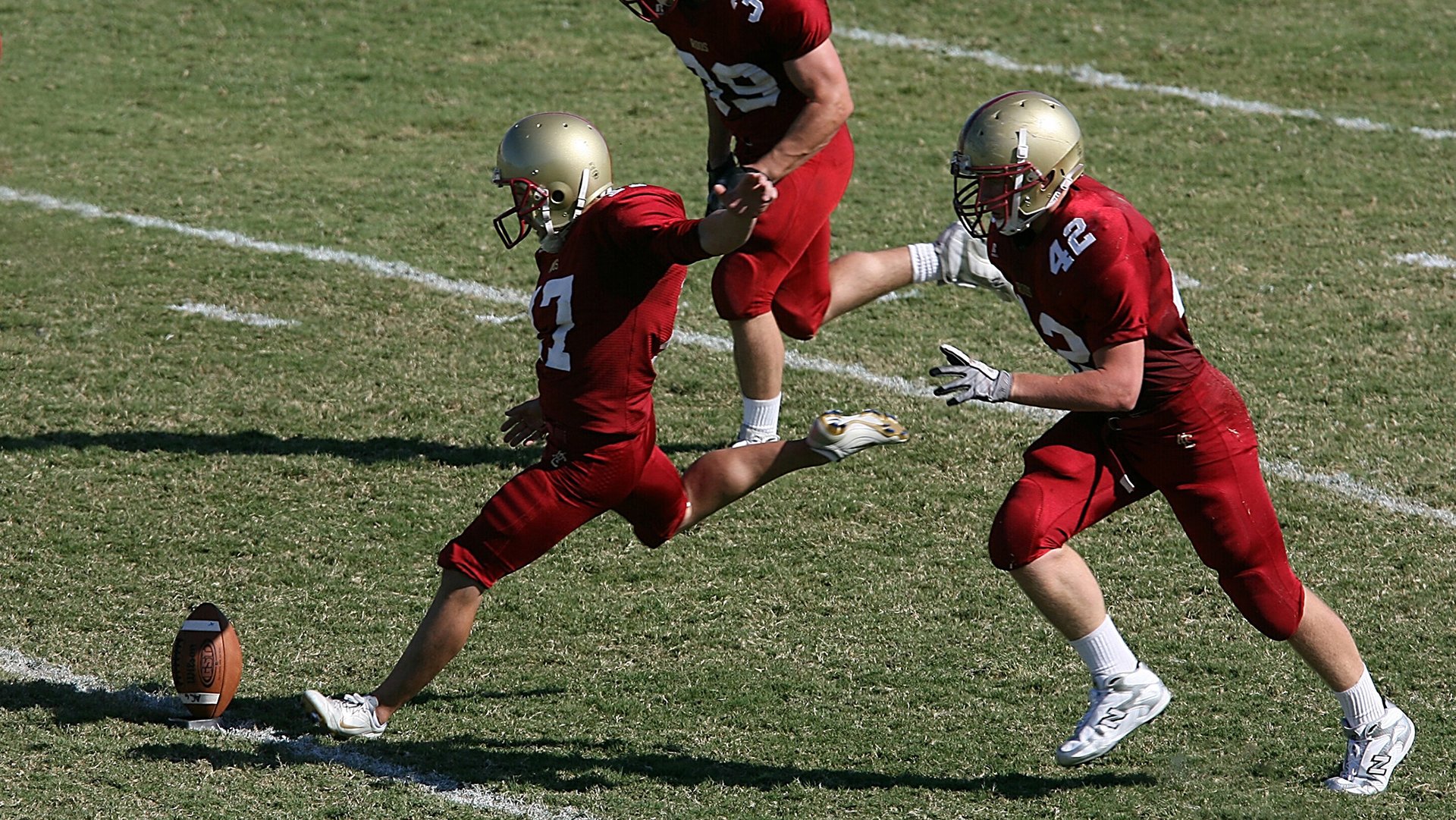 欧冠淘汰赛之夜，阿什拉夫在焦点战中证明自己